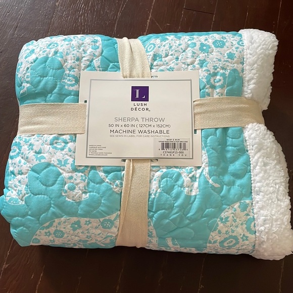 Lush Decor Elephant Sherpa Throw Blanket Home Decor 50" x 60" - Picture 5 of 14